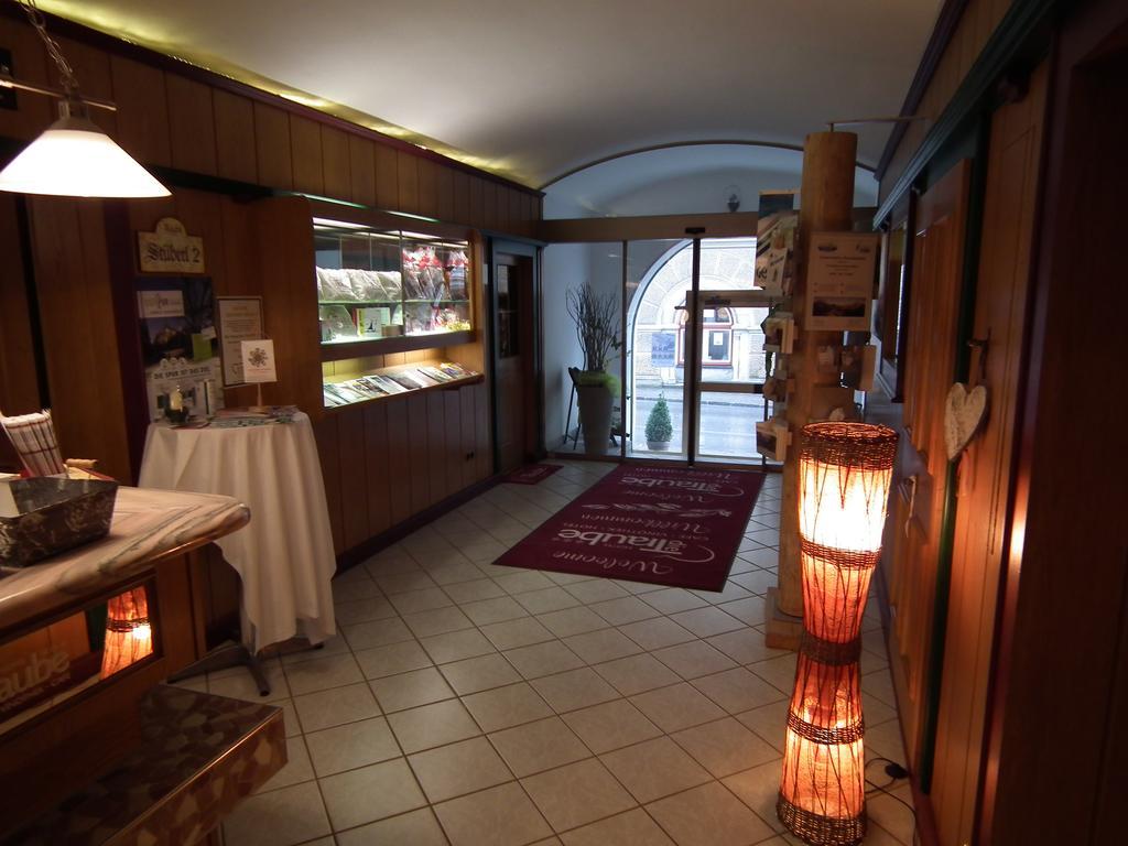 אדמונט Hotel Die Traube מראה חיצוני תמונה